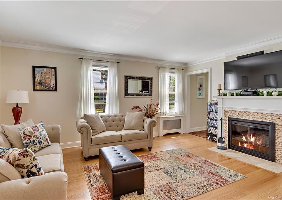 1st image of 283 Roberts Ave