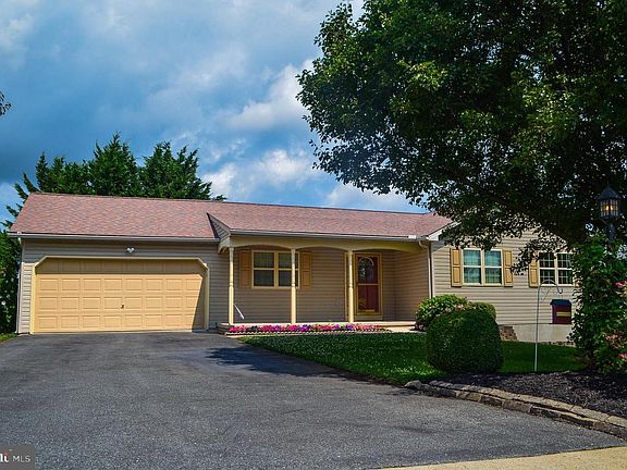 2nd image of 85 Chatham Ln