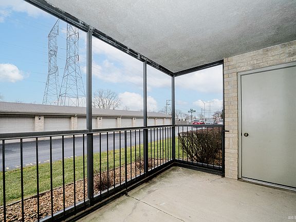 3rd image of 5017 139th Pl APT 704