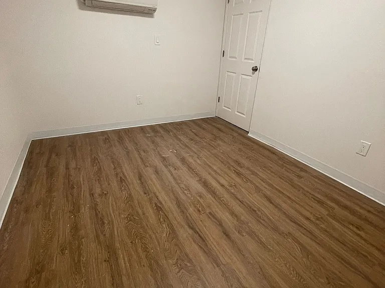 2946 Ogden Ave — Photo 5