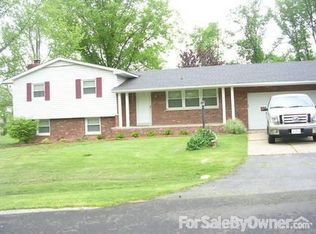 310 Lingale Ave, Marion, IL 62959