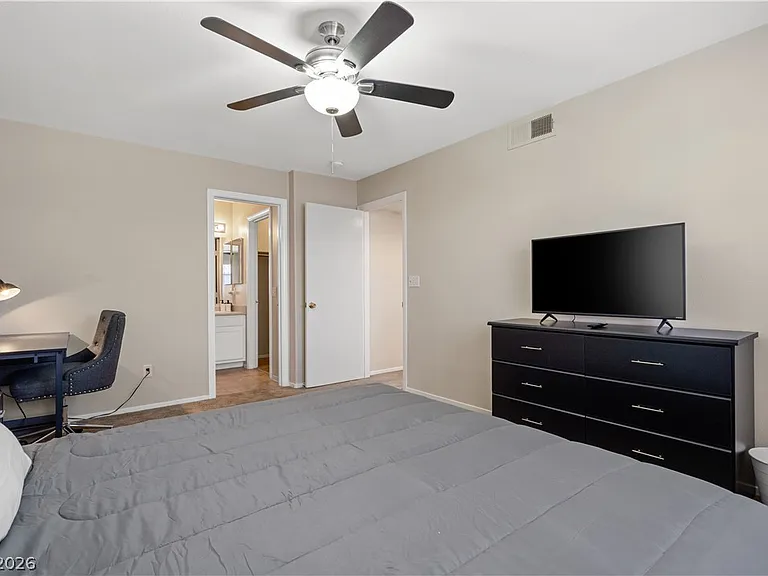 8216 Diamond Star Ct — Photo 19