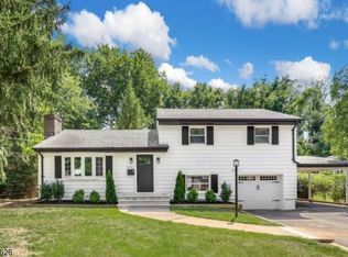 179 Orchard Ter, Clark, NJ 07066