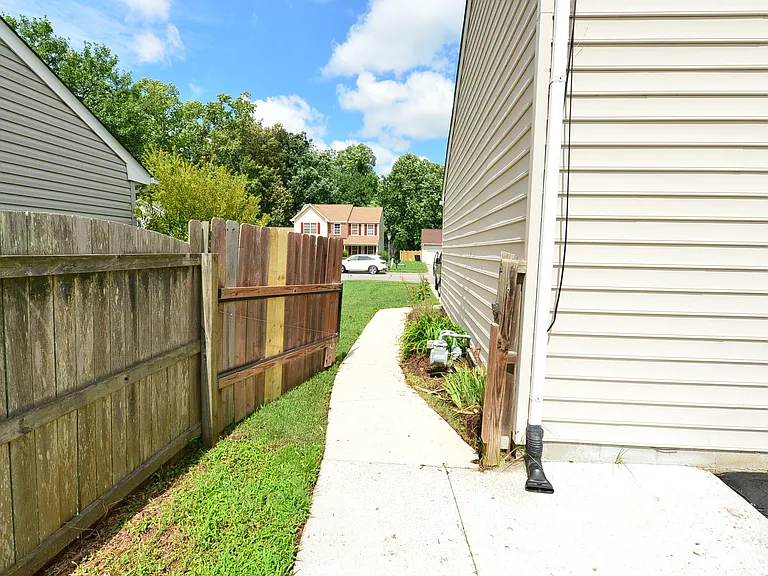 4221 White Heron Point — Photo 37