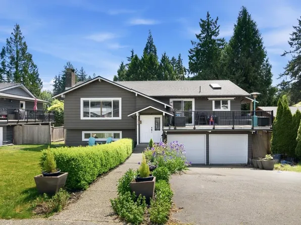 2416 Tolmie Ave, Coquitlam, BC V3K 3E7