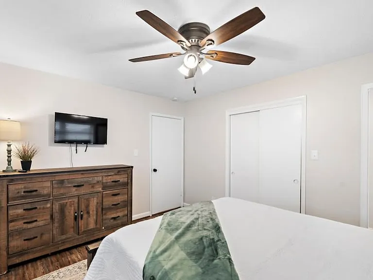 1302 Meadow Lark St — Photo 13