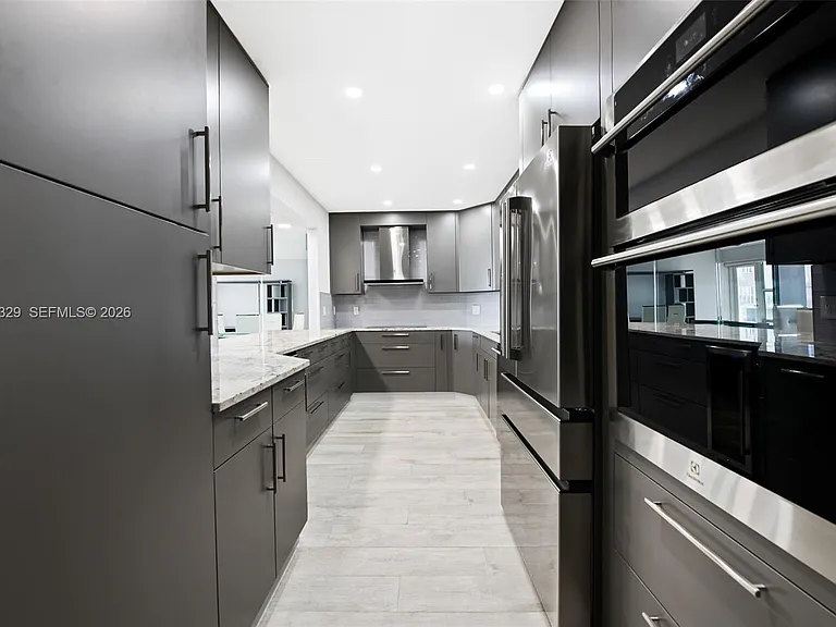 3700 Galt Ocean Dr #910 — Photo 3