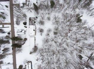 27 Waukesha Rd, Milwaukee, WI 53227