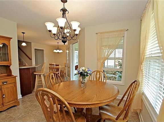 5th image of 3709 Meadow Knoll Ct