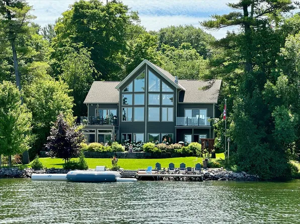 668 Hatton Ave, Selwyn, ON K0L 1H0