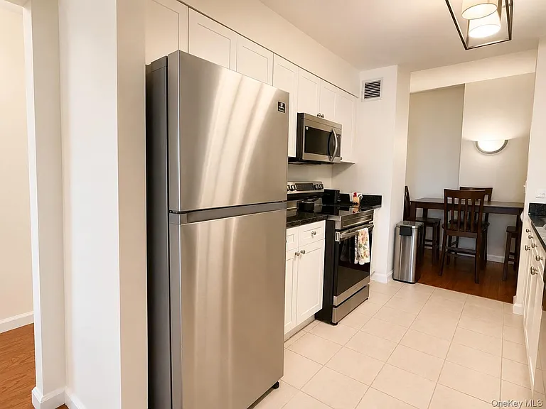 300 Mamaroneck Ave #629 — Photo 8