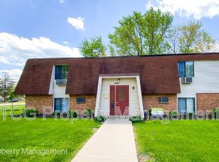 2402 Marquette Rd APT 9, Peru, IL 61354
