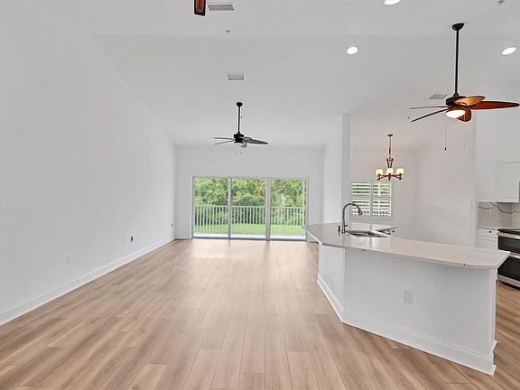 5th image of 7269 Fountain Palm Cir