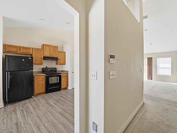 3rd image of 1530 SUMMIT OAKS Drive W
