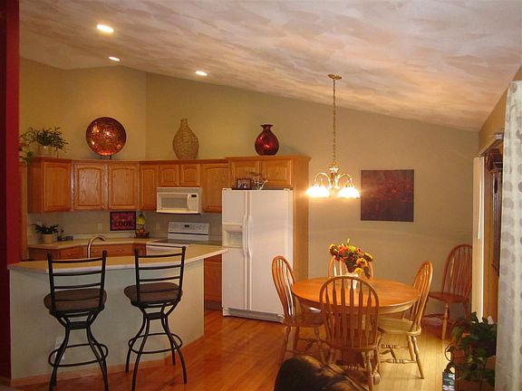 5th image of 3526 Kingsbridge Dr