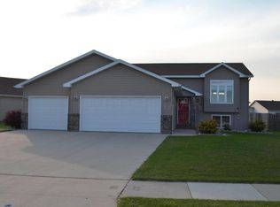 4781 Arbor Ct S, Fargo, ND 58104