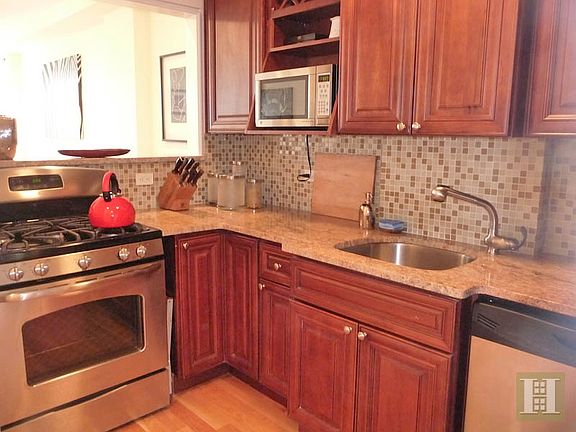 4th image of 123 W 131st St APT 2