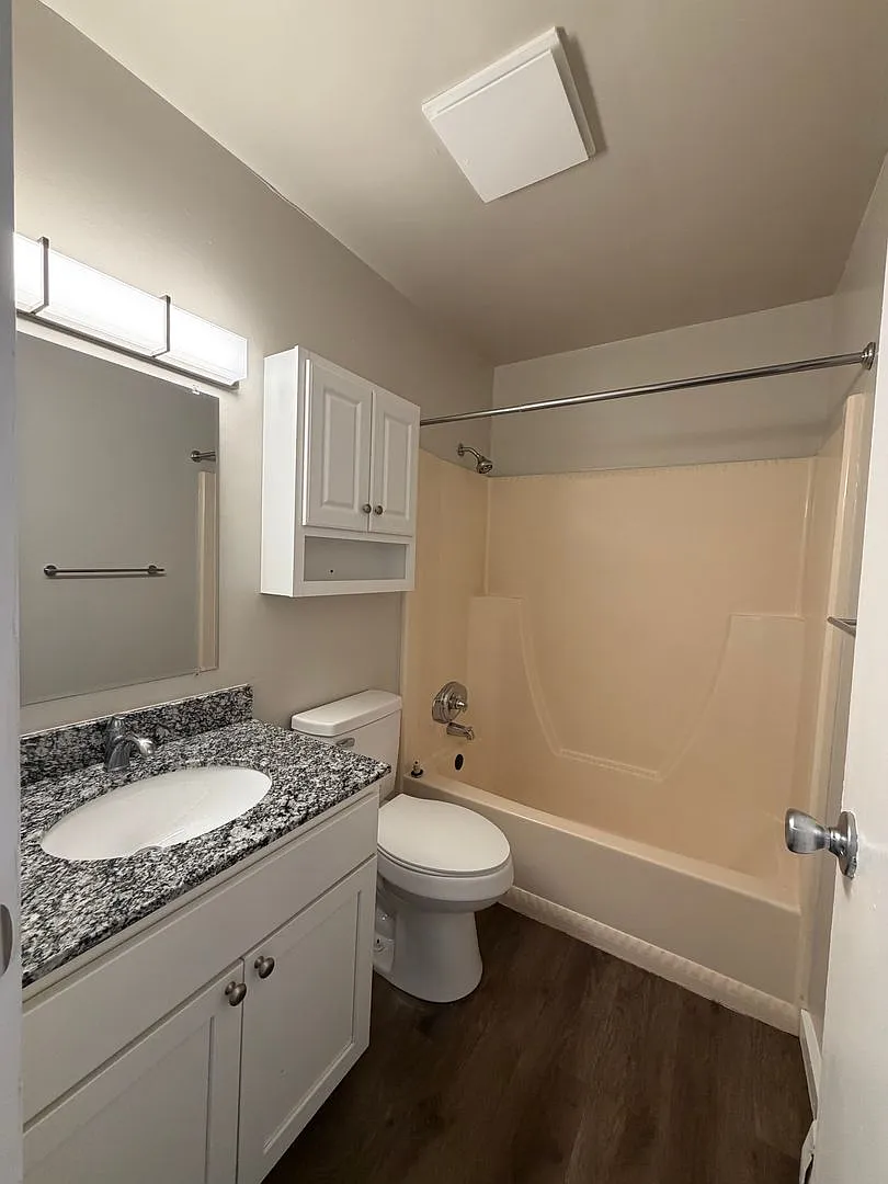 6438-6692 Martinie Dr — Photo 2