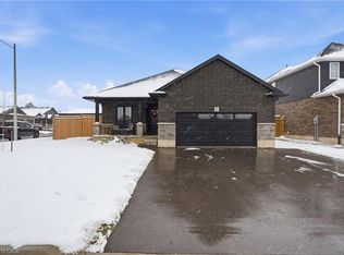 2 Pursel St, Norfolk County, ON N0E 1Y0