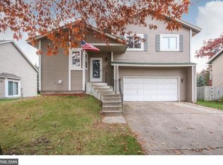 10460 Eagle St NW, Coon Rapids, MN 55433