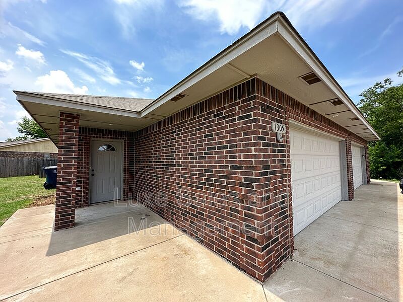 1st image of 1305 Garden Gate Dr Unit B