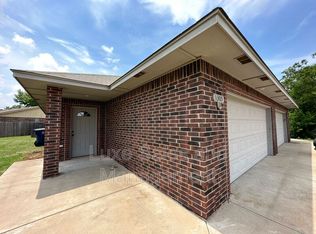 1305 Garden Gate Dr UNIT B, Yukon, OK 73099