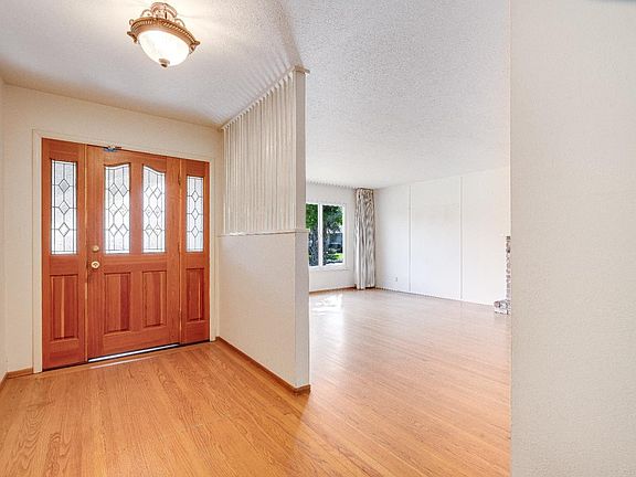 3rd image of 2445 Melbrook Way