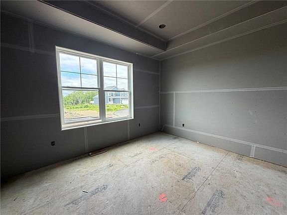 4th image of 206 Revolution Way