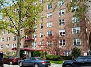 8425 118th St APT 4E, Jamaica, NY 11415