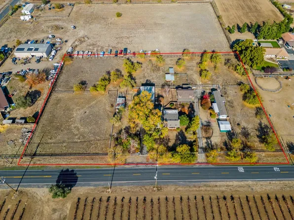 8395 E Harney Ln, Lodi, CA 95240