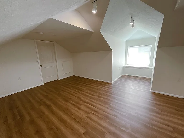 575 S Canterbury Ln — Photo 16