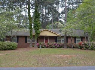 303 Skyway Dr, Warner Robins, GA 31088