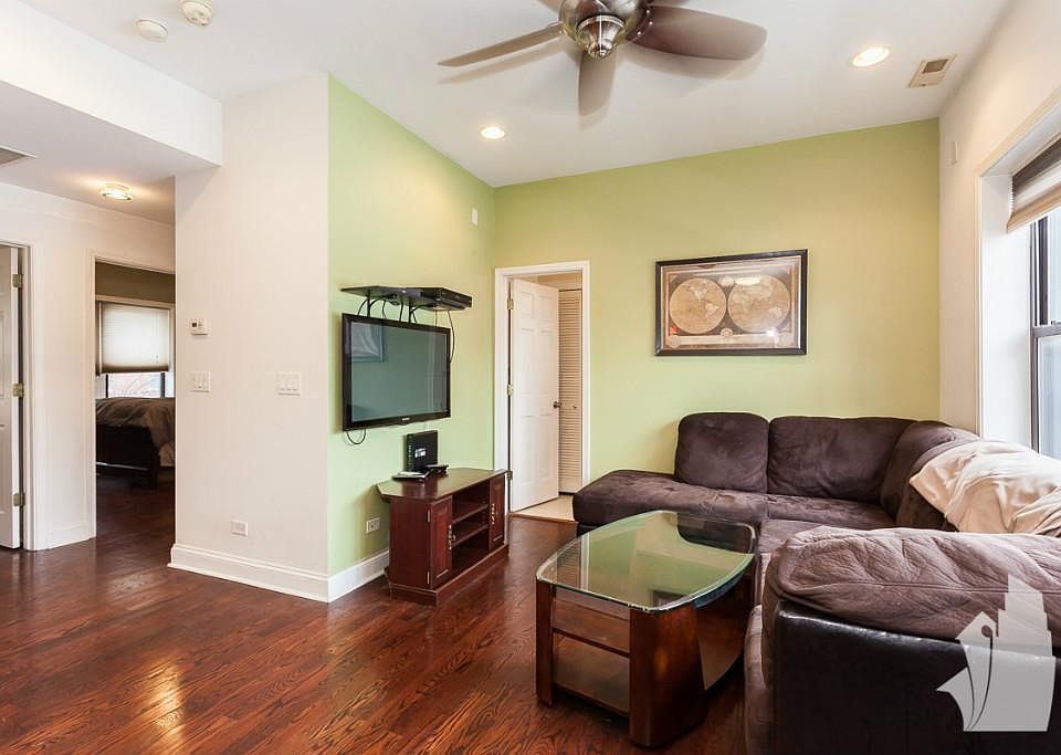 1st image of 3327 W Schubert Ave #2