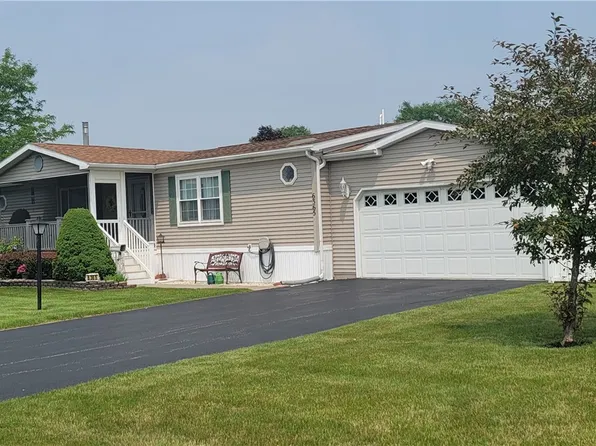 6365 Roberts Dr, Victor, NY 14564