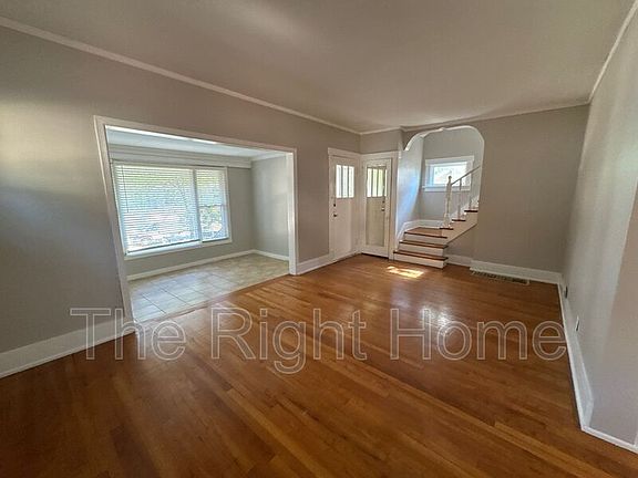 5th image of 4645 Douglas St