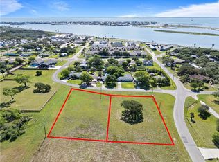1215 Lady Claire St, Rockport, TX 78382