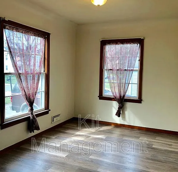 3750 Sherbrooke Rd — Photo 7