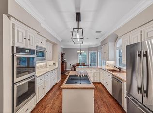 8825 Westview Dr, Houston, TX 77055