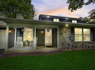 4140 Bexley Dr, Brookfield, WI 53045