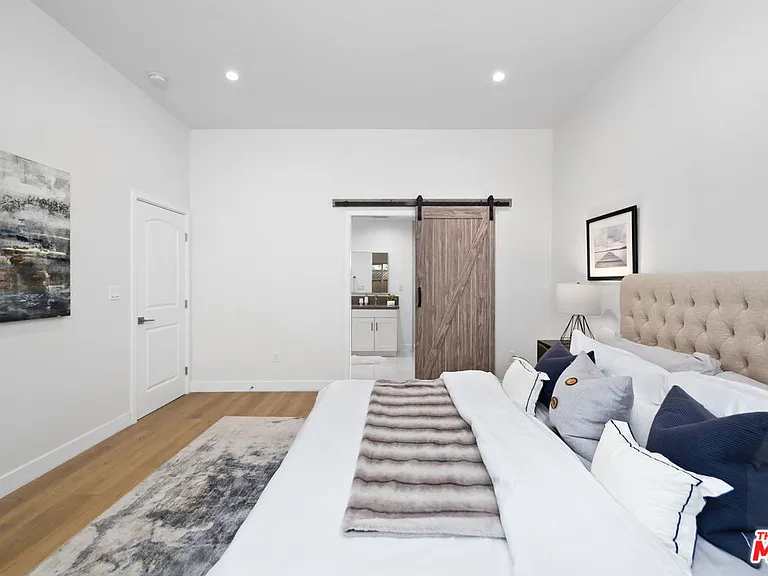 521 N Lamer St — Photo 16