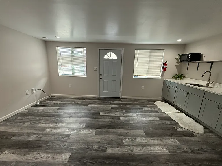 1793 Geneva Ave — Photo 5