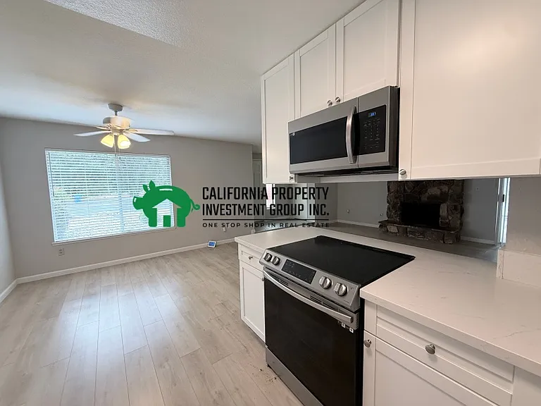 5422 Marconi Ave #5422 — Photo 10