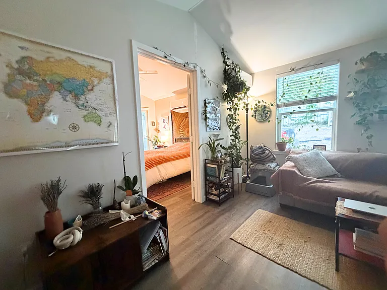 1015 Cameron Ave — Photo 7