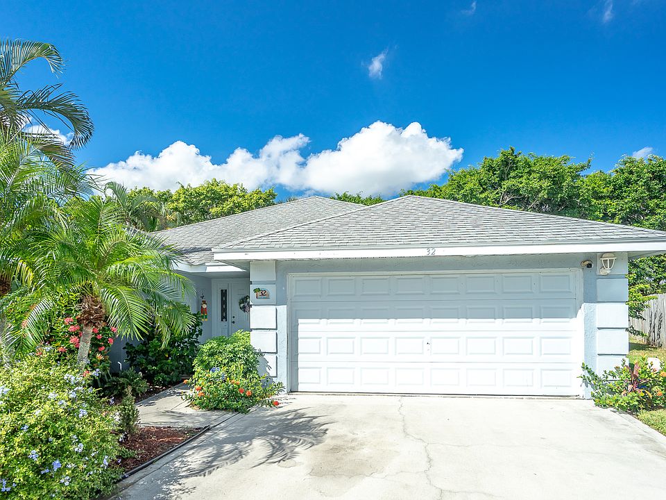 1st image of 32 Heather Cove Dr
