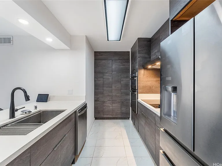 581 Kamoku St #3704 — Photo 7