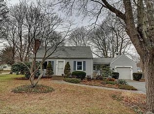 19 Joann Dr, Barrington, RI 02806