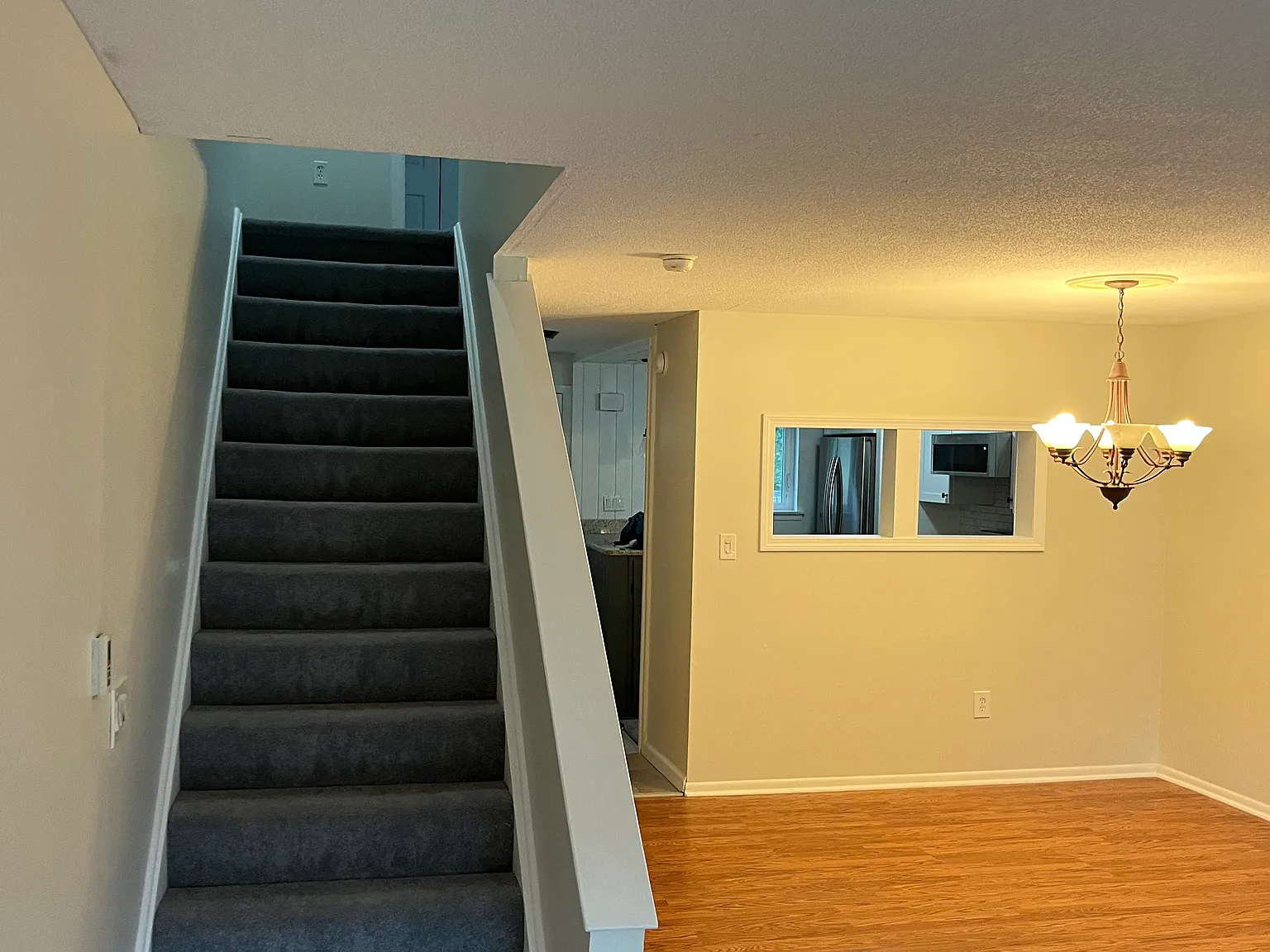 2 bed, 1.5 bath, 1136 sqft, $2,200 — Photo 3