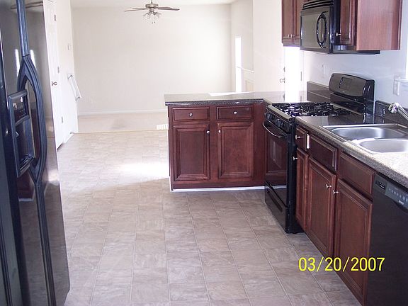 Large, Eat In Kitchen