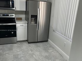 1351 SW 141st Ave, Hollywood, FL