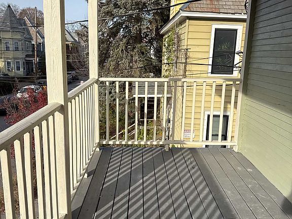 4th image of 8 Isham St
